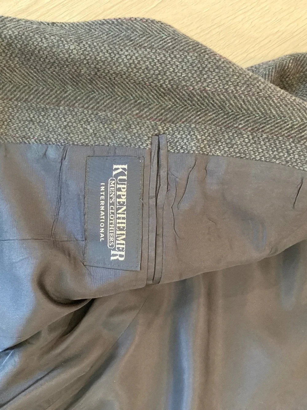 Vintage Kuppenheimer Charcoal Gray Wool Suit Jacket Sport Coat Blazer Men's Size - Picture 5 of 12